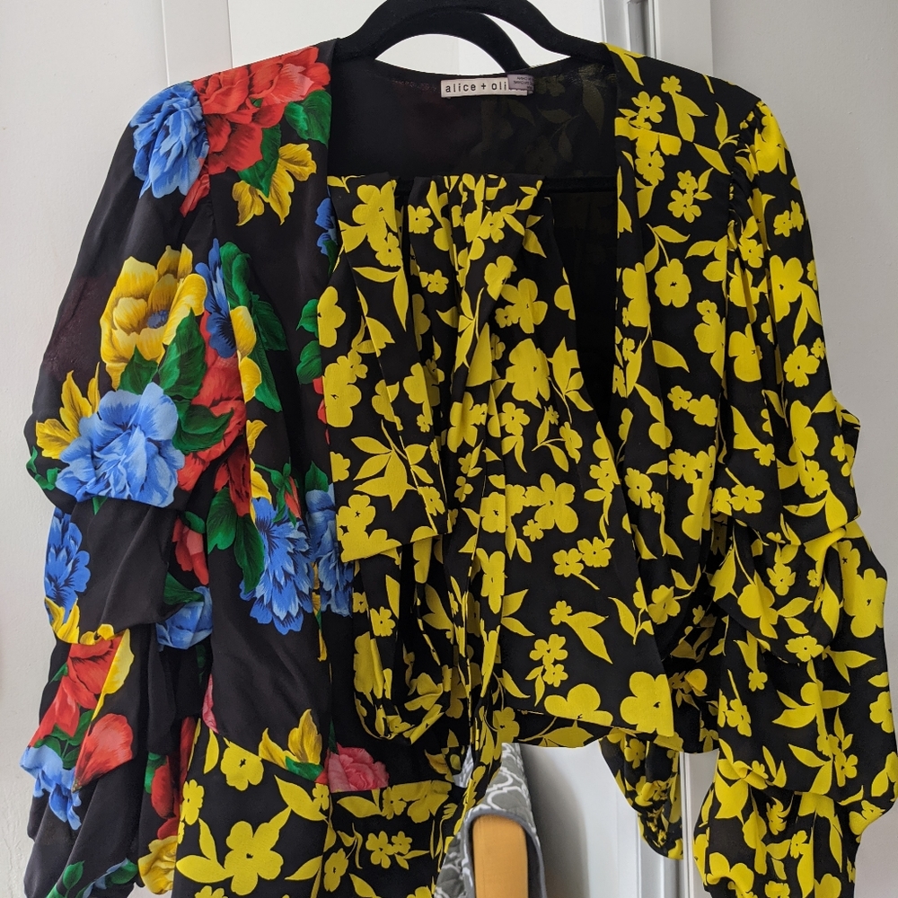 Dominica Wrap Top in Camellia Bouquet